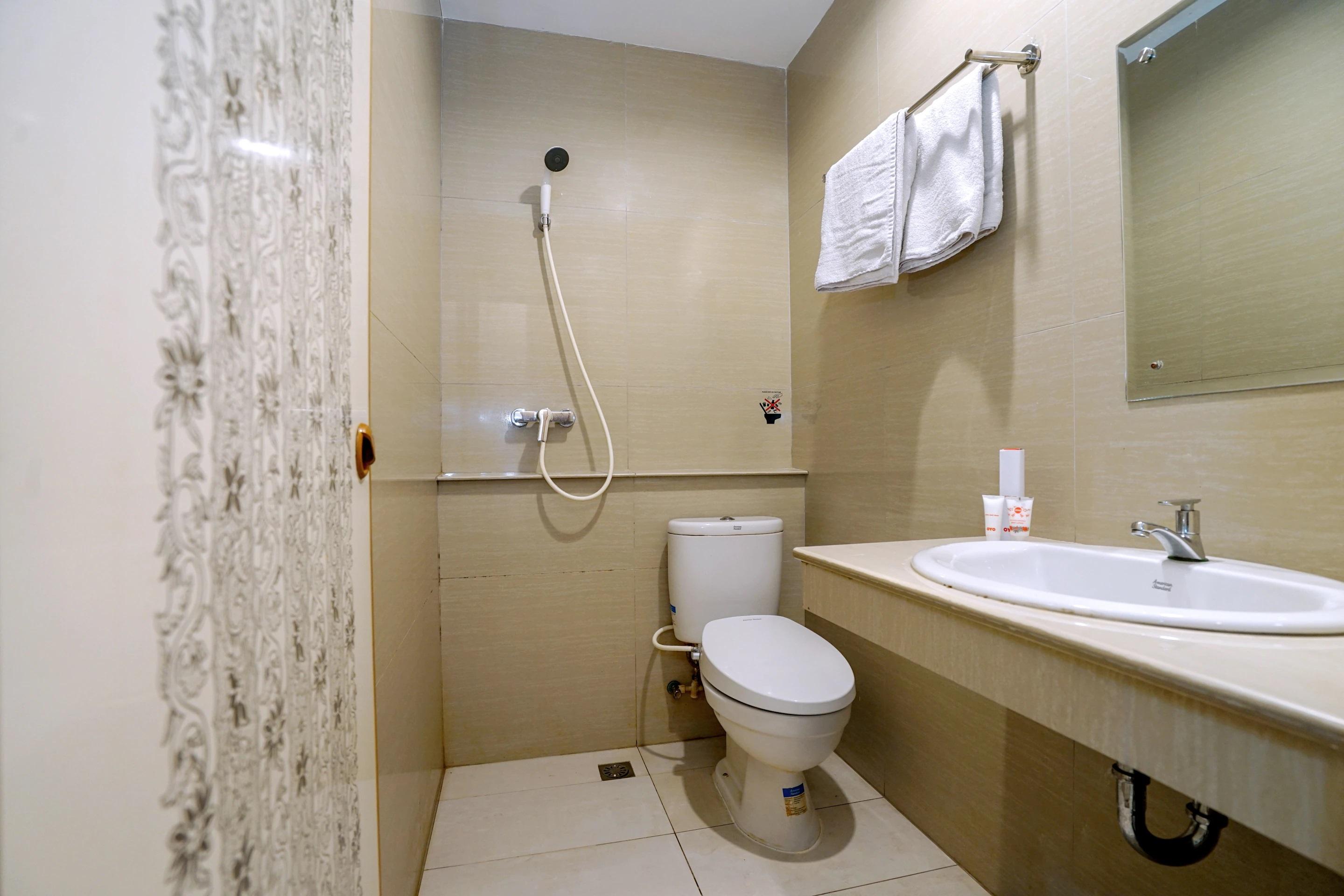 Oyo 251 The Maximus Inn Hotel Palembang Eksteriør billede