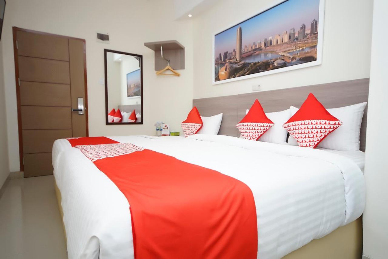 Oyo 251 The Maximus Inn Hotel Palembang Eksteriør billede