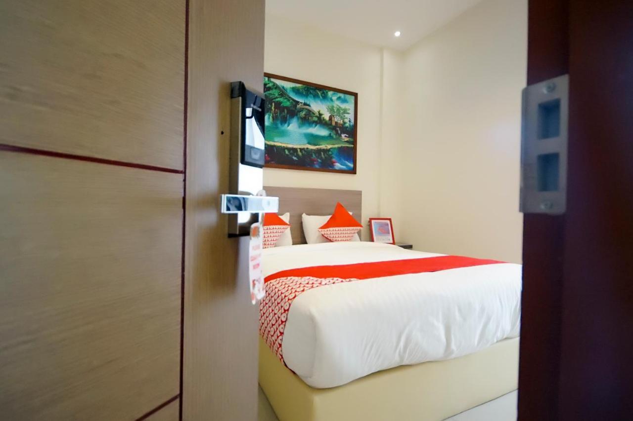 Oyo 251 The Maximus Inn Hotel Palembang Eksteriør billede
