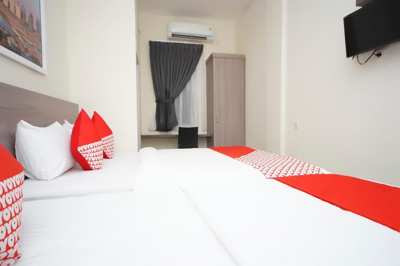 Oyo 251 The Maximus Inn Hotel Palembang Eksteriør billede