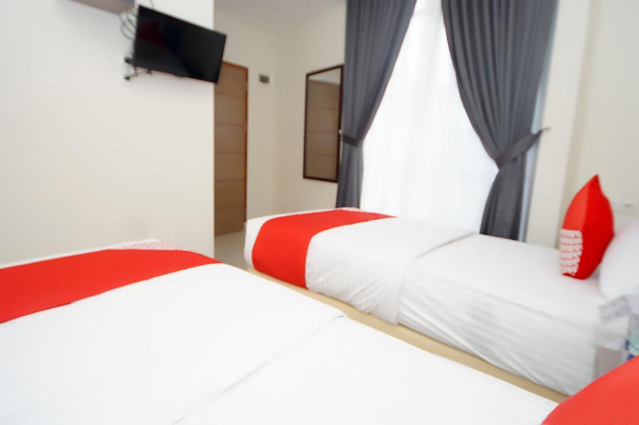Oyo 251 The Maximus Inn Hotel Palembang Eksteriør billede